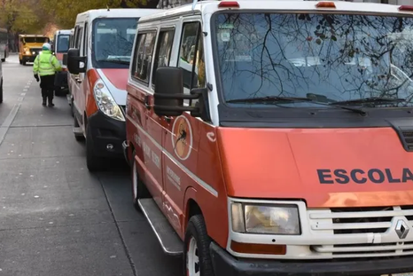 Transportes escolares de Mendoza. Imagen de archivo. Transportes escolares de Mendoza. Imagen de archivo.