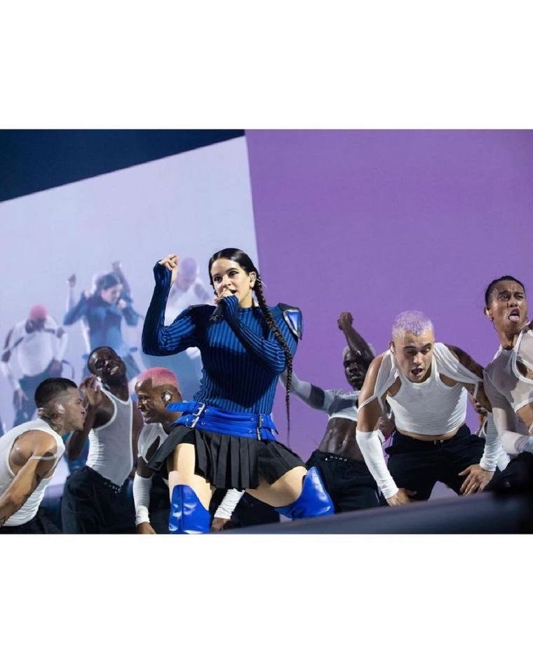 Daniel Muñoz es de los más destacados bailarines de la cantante