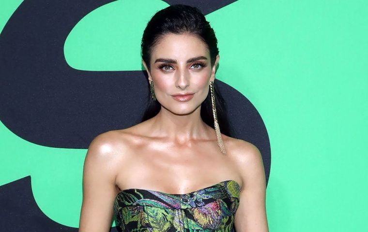 Aislinn Derbez reveló cómo fue su relación sentimental con el cantante Kalimba.