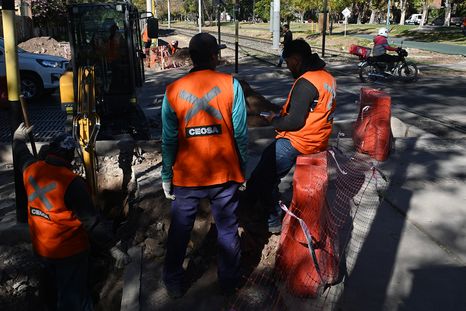 Ceosa es la empresa que ha ganado la mayor cantidad de obras de los fondos del Resarcimiento en Mendoza. Ceosa es la empresa que ha ganado la mayor cantidad de obras de los fondos del Resarcimiento en Mendoza.