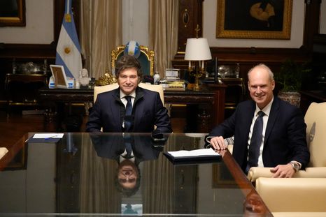 El presidente Javier Milei y el titular de ADEBA, Javier Bolzico El presidente Javier Milei y el titular de ADEBA, Javier Bolzico