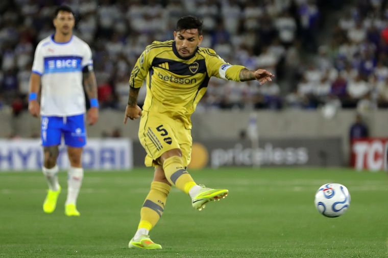 Boca enfrenta a Universidad Católica en el Claro Arena.