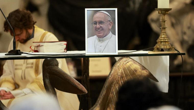 Este lunes se llevan a cabo distintas ceremonias en honor al Sumo Pontífice Foto: EFE