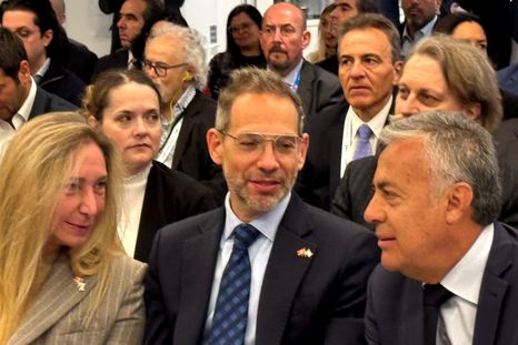 La Libertad Avanza y Cambia Mendoza aún no cierran el acuerdo. Foto: Gobierno de Mendoza La Libertad Avanza y Cambia Mendoza aún no cierran el acuerdo. Foto: Gobierno de Mendoza