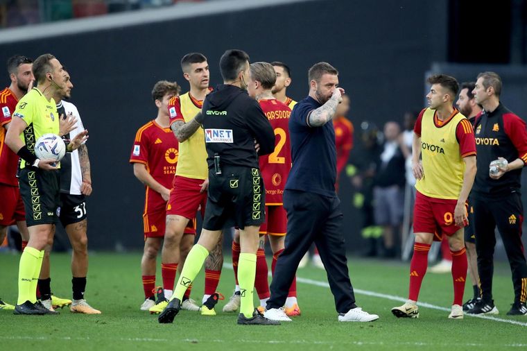 De Rossi y la preocupación tras el episodio. Foto: EFE