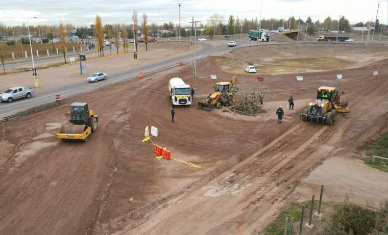 Ya trabajan en el cruce de Aráoz y Acceso Sur. Foto: Prensa Luján de Cuyo