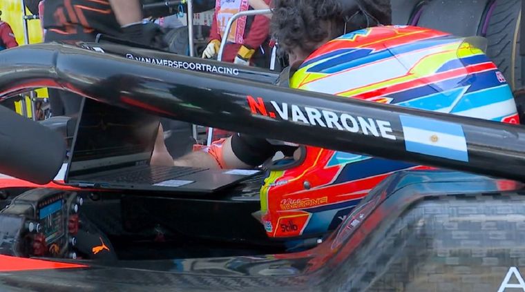 Varrone se afirma en la F2.
