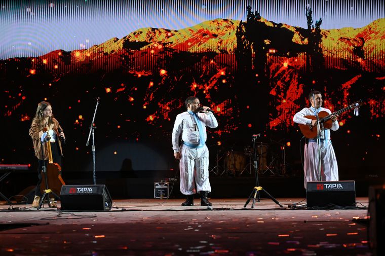 Los Trovadores de Cuyo. Los Trovadores de Cuyo.
