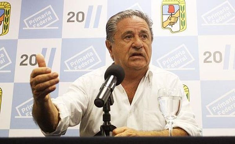 Eduardo Duhalde quiere ser presidente, esta vez por el voto.