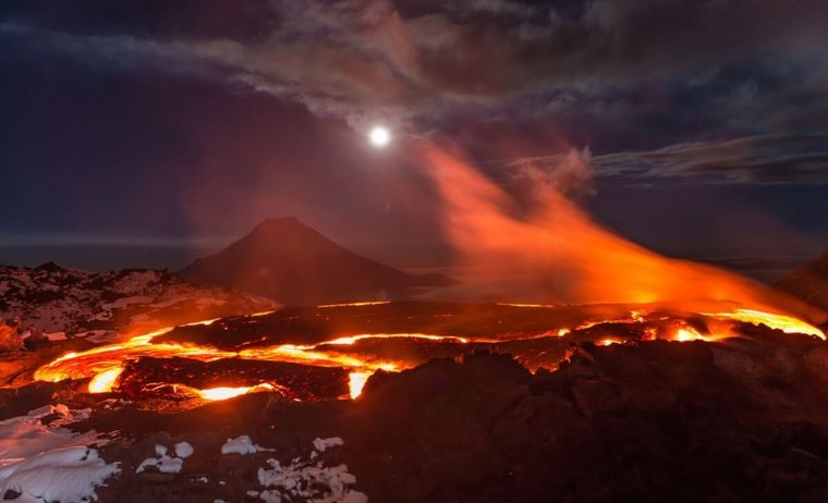 La extinción estuvo en parte causada por enormes erupciones volcánicas