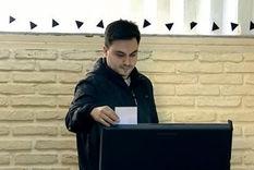 Ramiro Marra fue a votar con su perro, pero antes cumplió con una llamativa cábala