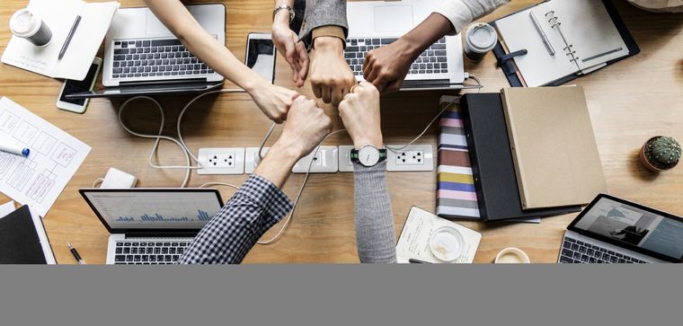 Estrategias para que los emprendedores aprovechen el Black Friday. Foto: Freepik