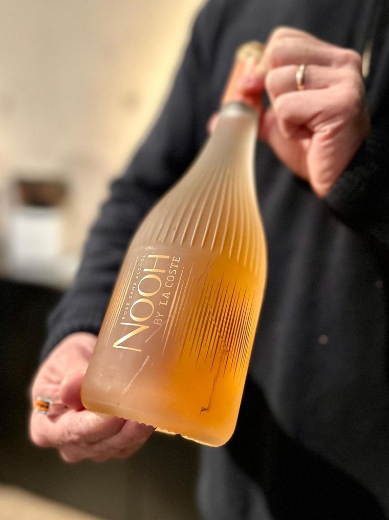 Uno de los vinos franceses sin alcohol más conocidos. Fede Lancia Uno de los vinos franceses sin alcohol más conocidos. Fede Lancia