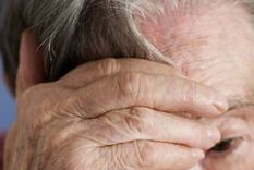 El hombre estuvo algunos días muy triste y no logró pasar el mal momento El hombre estuvo algunos días muy triste y no logró pasar el mal momento
