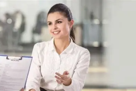 La pregunta central para las empresas no es si acuerdan o no con una reforma laboral, sino cómo impacta ésta en su funcionamiento real. La pregunta central para las empresas no es si acuerdan o no con una reforma laboral, sino cómo impacta ésta en su funcionamiento real.