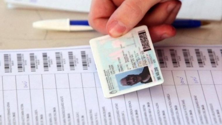 Los documentos que serán aceptados por las autoridades de mesa para que los electores puedan ejercer su derecho al voto.