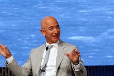 Jeff Bezos habla en la Cumbre Espacial JFK en la Biblioteca John F. Kennedy en Boston (Massachusetts, EE.UU.), 19 de junio del 2019