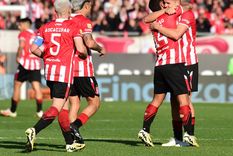Estudiantes goleó a Gimnasia en el Estadio UNO. Foto: Fotobaires