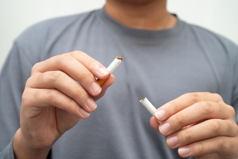 El Reino Unido aprobó una ley que impedirá vender tabaco a quienes hayan nacido desde 2009. El Reino Unido aprobó una ley que impedirá vender tabaco a quienes hayan nacido desde 2009.