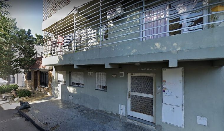 La joven miraba una película con su nene de tres años cuando el hombre comenzó a masturbarse frente a ellos