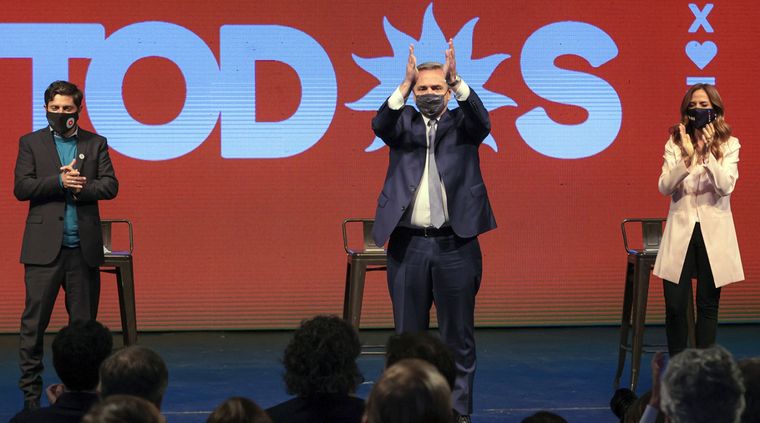 Alberto Fernández comienza a gestionar planes de urgencia para recuperar votos Foto: Télam