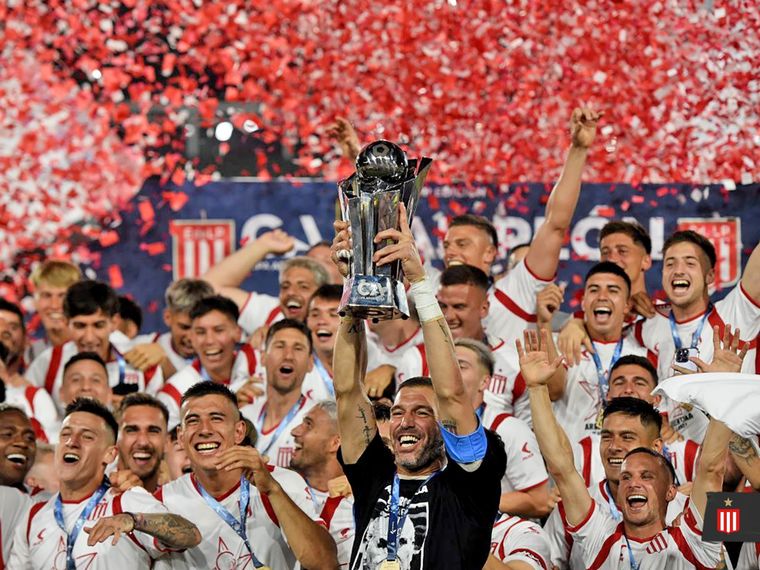 Estudiantes, el reciente campeón de la Copa Argentina Foto: Estudiantes