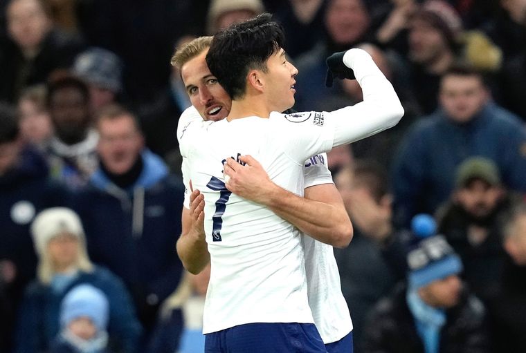 Con gol de Harry Kane 95 los Spurs se quedaron con un gran triunfo de visitante. Foto: EFE