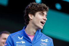 El sentido gesto de Franco Colapinto con un pequeño fanático suyo que lo fue a ver al GP de Miami. El sentido gesto de Franco Colapinto con un pequeño fanático suyo que lo fue a ver al GP de Miami.