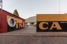 Portón de entrada de la empresa INCA en Cuadro Benegas, partido de San Rafael, Mendoza. Foto: INCA