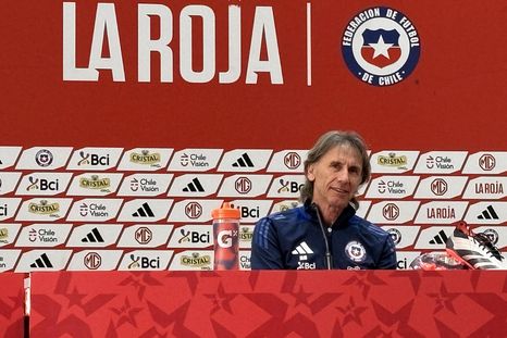 Ricardo Gareca le respondió a los hinchas chilenos en conferencia de prensa. Foto: EFE Ricardo Gareca le respondió a los hinchas chilenos en conferencia de prensa. Foto: EFE