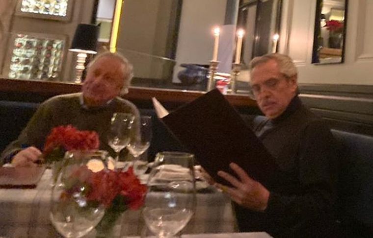 Alberto Fernández sigue disfrutando de su estadía en España