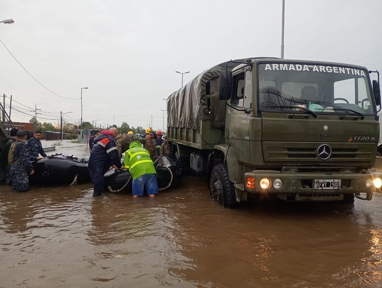 Las autoridades nacionales trabajan junto a la Armada Argentina para mitigar los efectos del temporal. Foto: X de Luis Petri