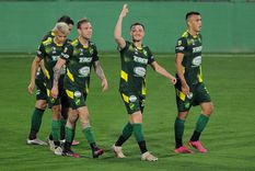 defensa le gano un partidazo a sarmiento y salio del fondo de la tabla