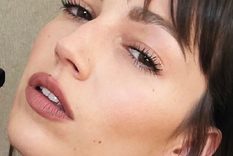 Úrsula Corberó añade sensualidad y diversión a sus manicuras Foto: Instagram