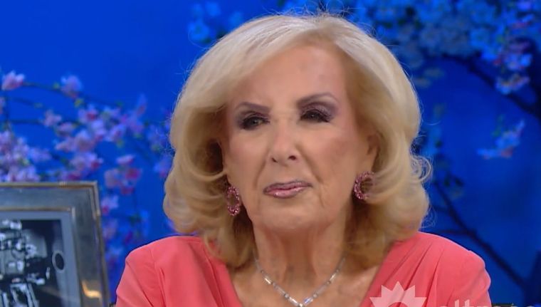 La conductora contestó tajante y le dio un consejo a la modelo. Foto: Captura de pantalla/ Youtube: eltrece