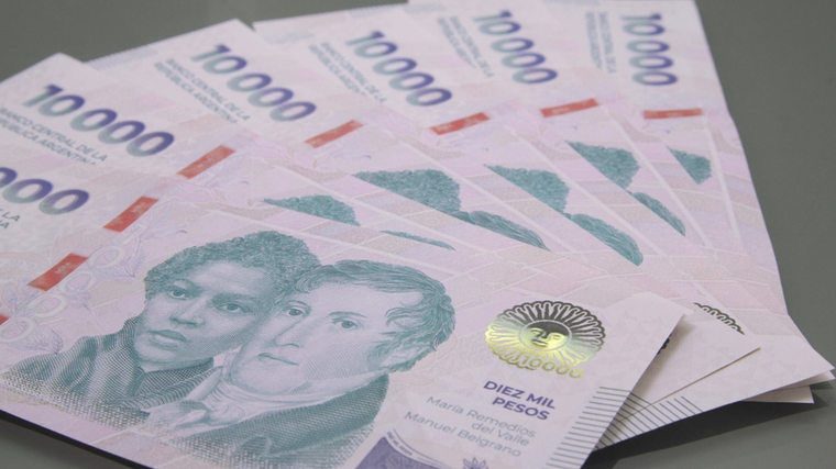 Cada medio aguinaldo corresponde al 50% de la mayor remuneración mensual percibida. Foto: Shutterstock