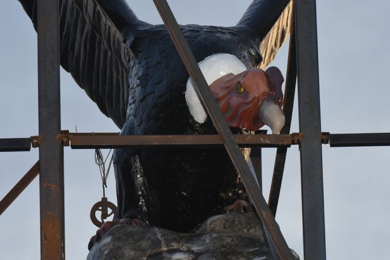 El Cóndor del Acceso ya tiene cabeza nueva y en agosto será su reinauguración. Foto: Maximiliano Ríos/MDZ