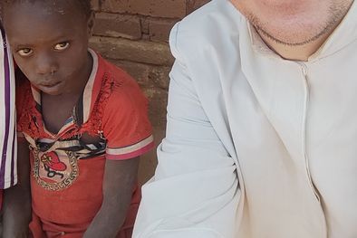 MDZol | El Padre Federico Highton en África