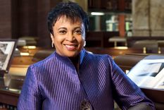 Carla Hayden fue cesada inmediatamente de su cargo. Foto: Wikipedia.