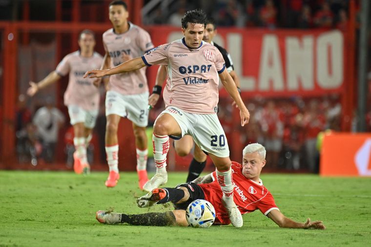 Independiente enfrenta a Unión de Santa Fe en el Libertadores de América.