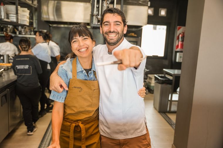 Felicitas Pizarro y Juan Ventureyra, en plena experiencia pop-up. Foto: Gentileza Dante Robino.