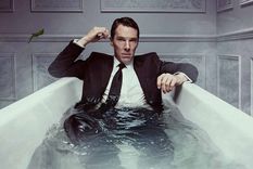 Patrick Melrose. Benedict Cumberbatch interpreta a la perfección los cómicos y devastadores altibajos de la vida de un aristócrata inglés. Foto: Foto: Gentileza Acorn TV