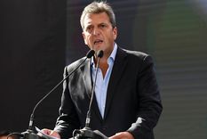 En medio de la campaña electoral y de una economía que suma problemas, la falta de gasoil es una nueva luz amarilla para el ministro Sergio Massa. Foto: ALF PONCE MERCADO / MDZ