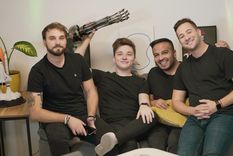 Augusto y Mateo Salvatto, Fredi Vivas y Joan Cwaik. Foto: Mateo Salvatto