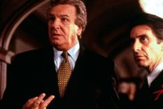 Danny Aiello y Al Pacino en  El Padrino, parte 2