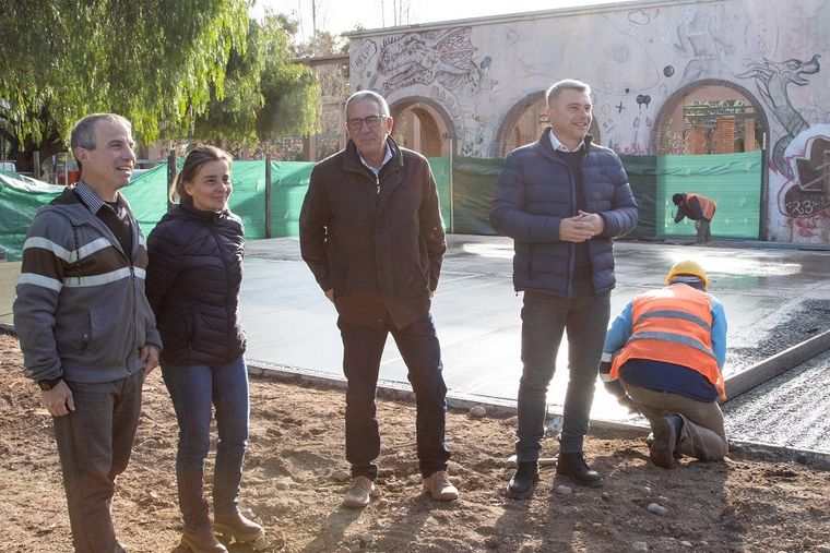 El intendente Diego Costarelli presentó junto a autoridades provinciales el avance de la construcción de las nuevas canchas de pádel en el Parque San Vicente.