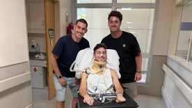 Juan Cruz Yacopini recibió la visita de dos reconocidos deportistas del mundo motor y amigos cercanos, un gesto que reforzó el acompañamiento en su proceso médico. Juan Cruz Yacopini recibió la visita de dos reconocidos deportistas del mundo motor y amigos cercanos, un gesto que reforzó el acompañamiento en su proceso médico.