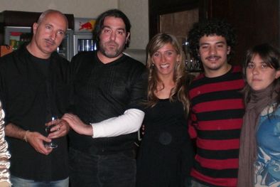 MDZol | Los artistas Majo Peroni, Javier Segura, Osvaldo Chiavazza junto a los organizadores Alicia Sisteró, Chuky Gorría y Vicky Gassul. Foto: MDZ