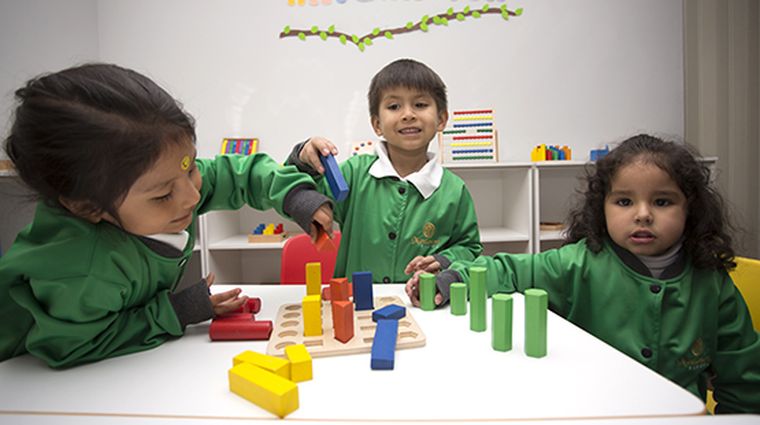 El niño debe descubrir que somos una sola familia humana y que estamos entrelazados con el El niño debe descubrir que somos una sola familia humana y que estamos entrelazados con el