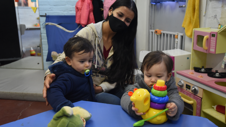 Romina Sicardi y sus hijos Yair y Adrián Foto: Rodrigo D´Angelo